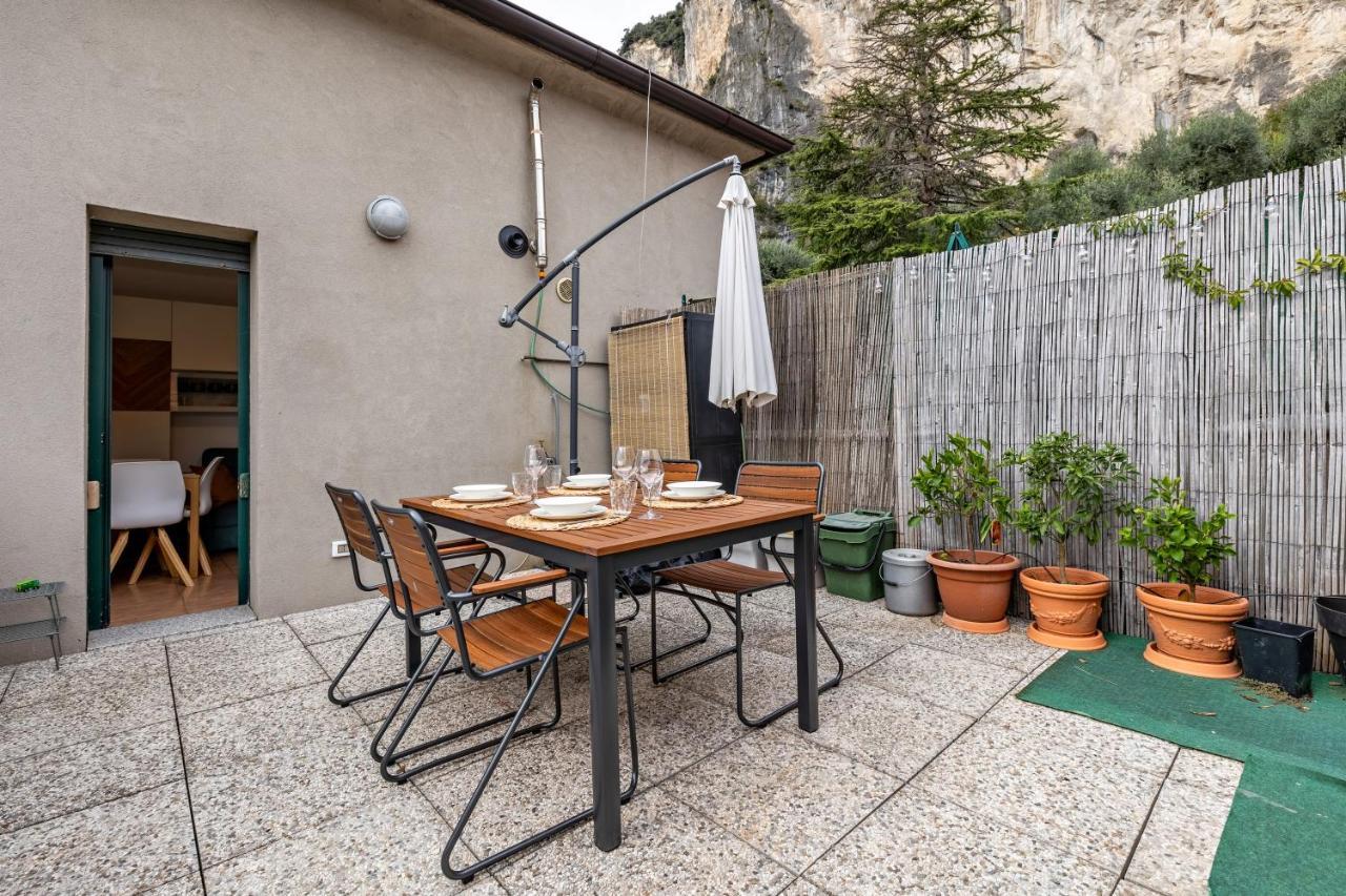 شقة La Terrazza Di Vincent Sul Garda ريفا ديل غاردا المظهر الخارجي الصورة